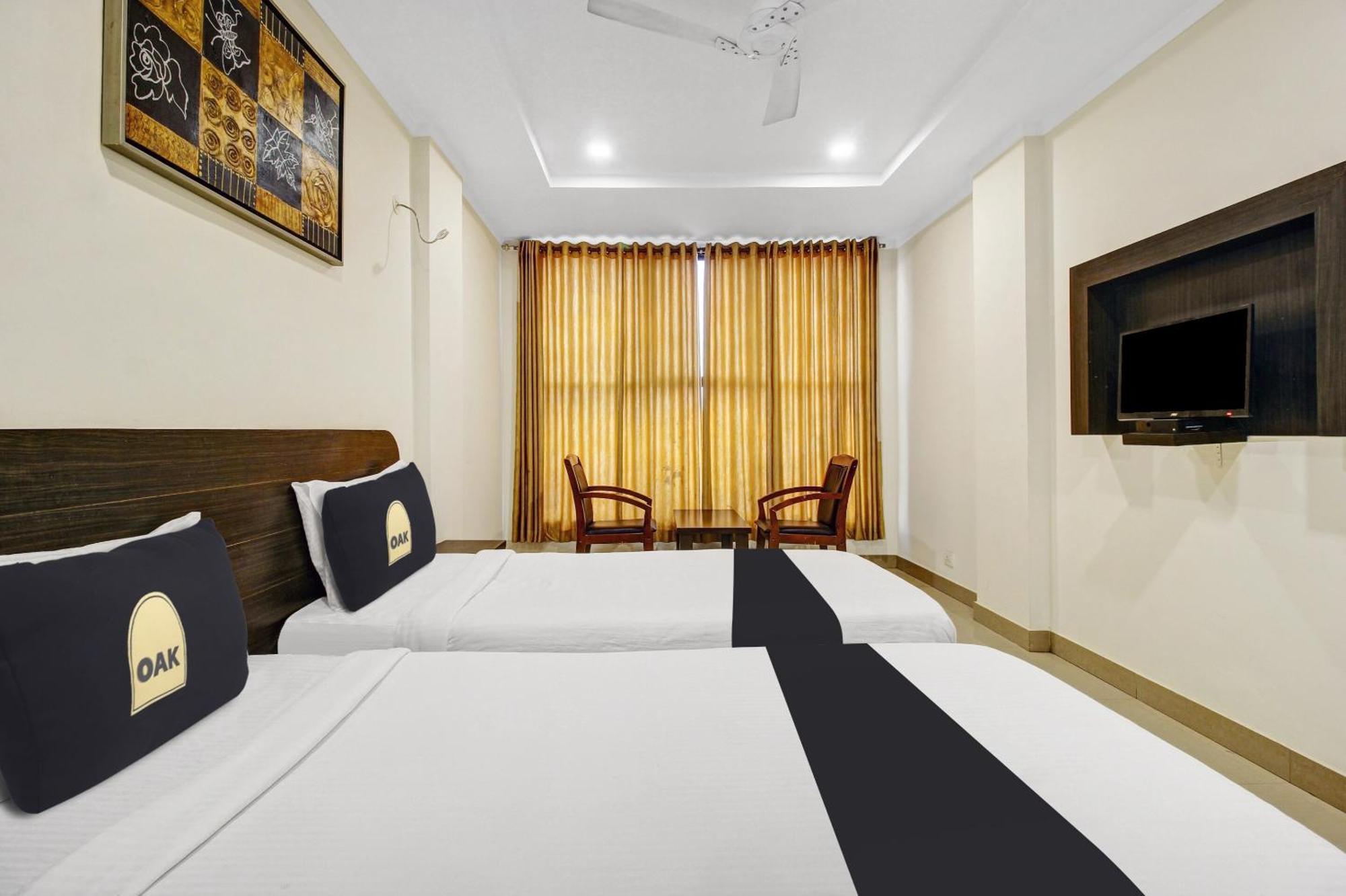 Super Townhouse Oak Lb Nagar Ramoji Hotel Hyderabad Eksteriør billede