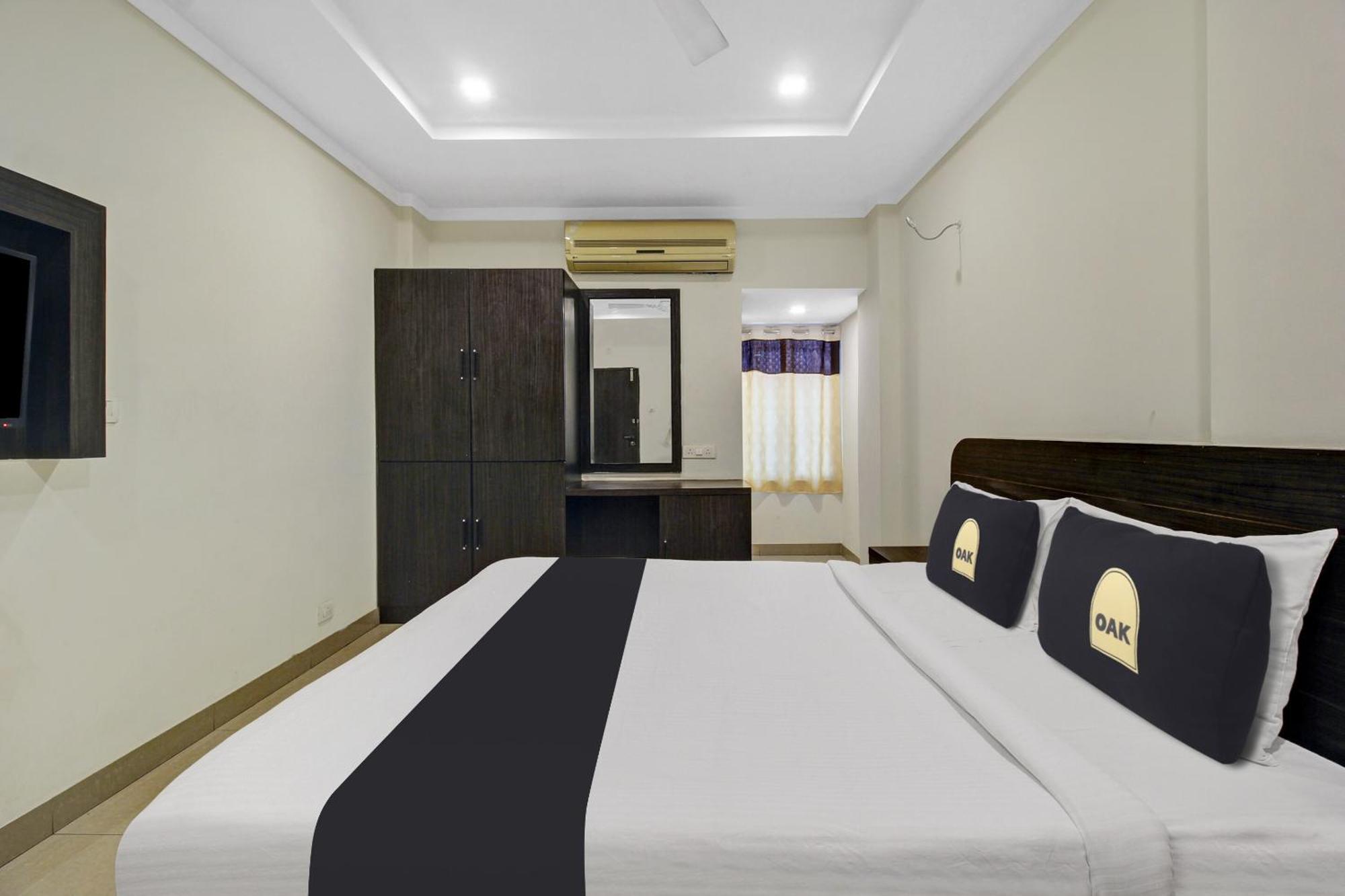 Super Townhouse Oak Lb Nagar Ramoji Hotel Hyderabad Eksteriør billede