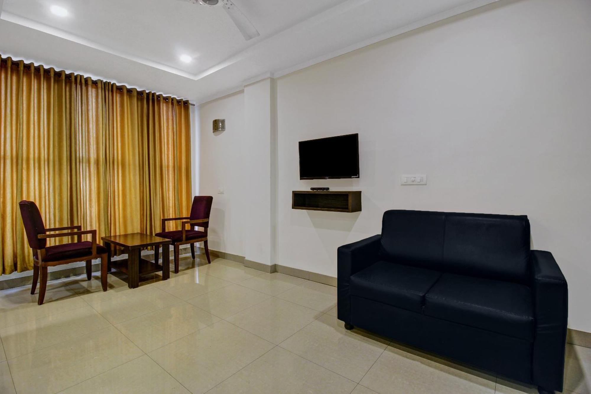 Super Townhouse Oak Lb Nagar Ramoji Hotel Hyderabad Eksteriør billede